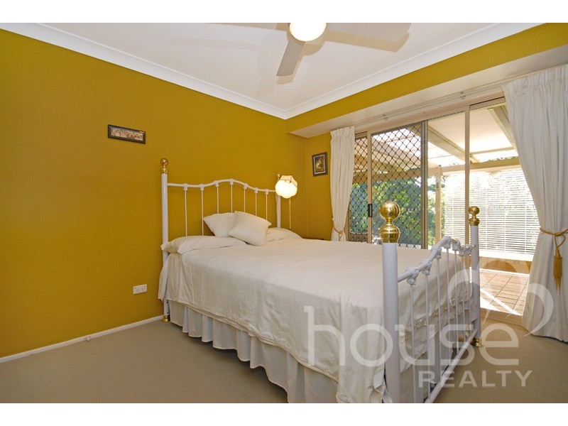 154 College Road, Karana Downs QLD 4306