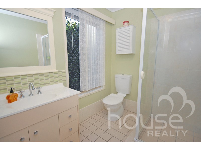 154 College Road, Karana Downs QLD 4306
