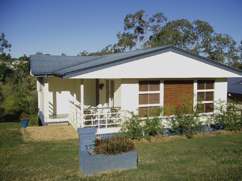 37 Palma Rosa Drive, Wulkuraka QLD 4305
