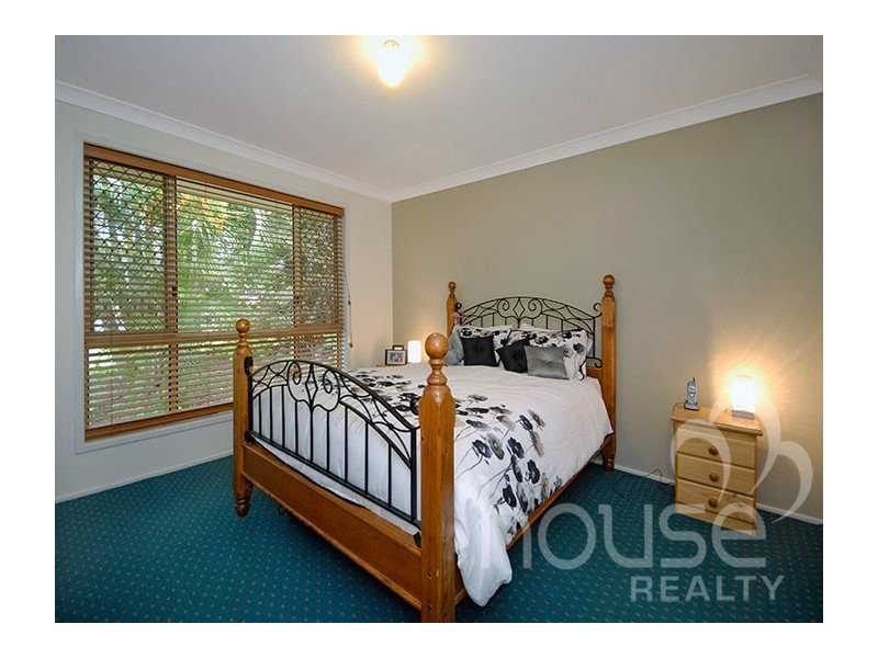 40 College Road, Karana Downs QLD 4306