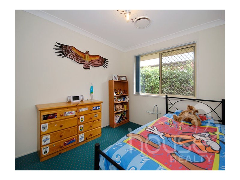 40 College Road, Karana Downs QLD 4306