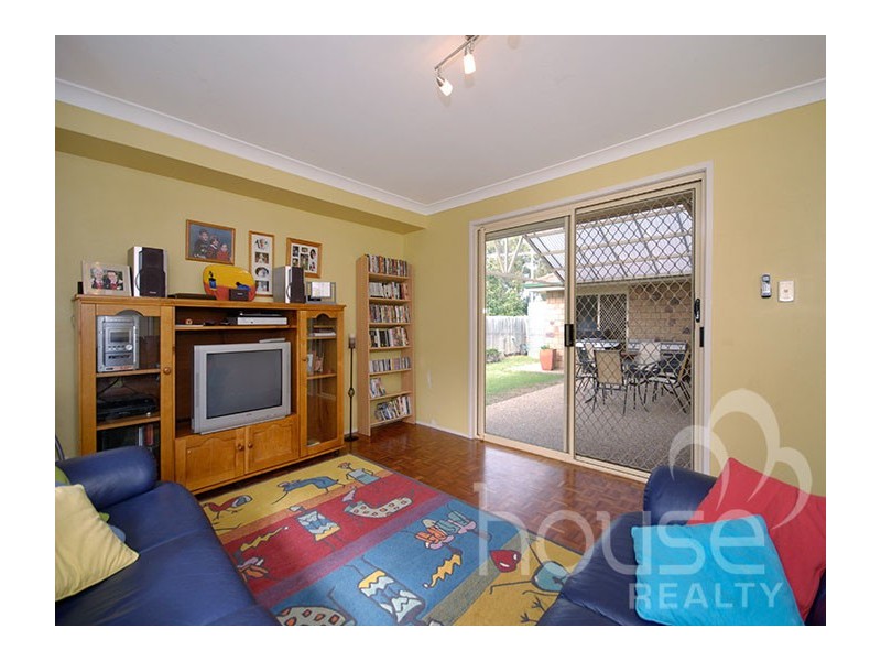 40 College Road, Karana Downs QLD 4306