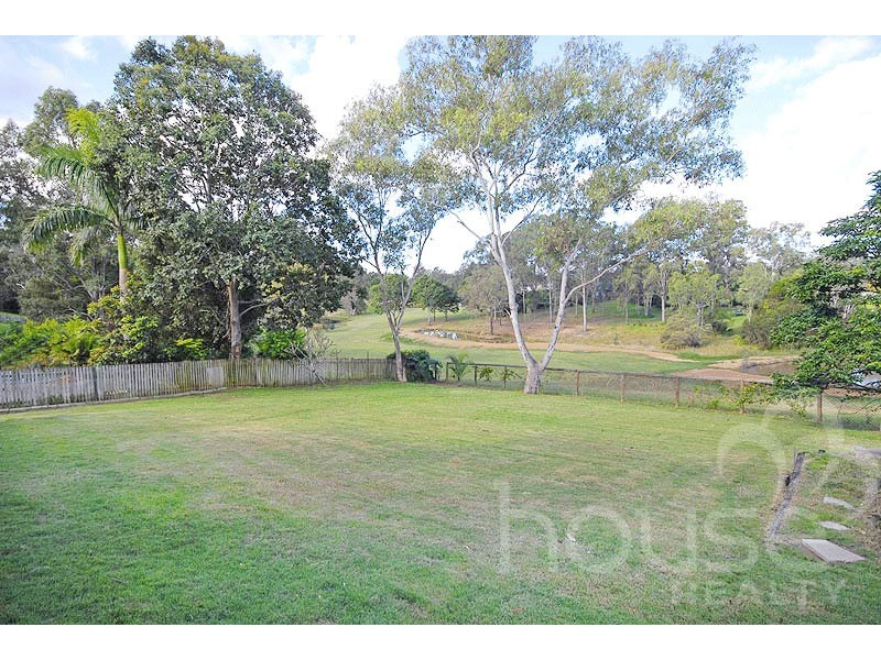 19 St Andrews Drive, Karana Downs QLD 4306