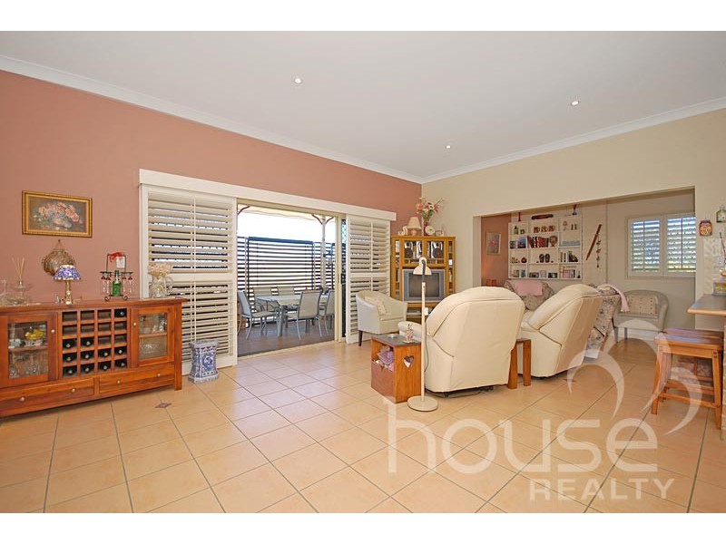 61 Beaufort Cres, Moggill QLD 4070