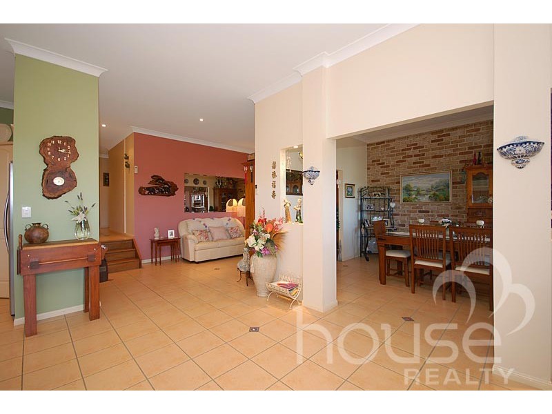 61 Beaufort Cres, Moggill QLD 4070