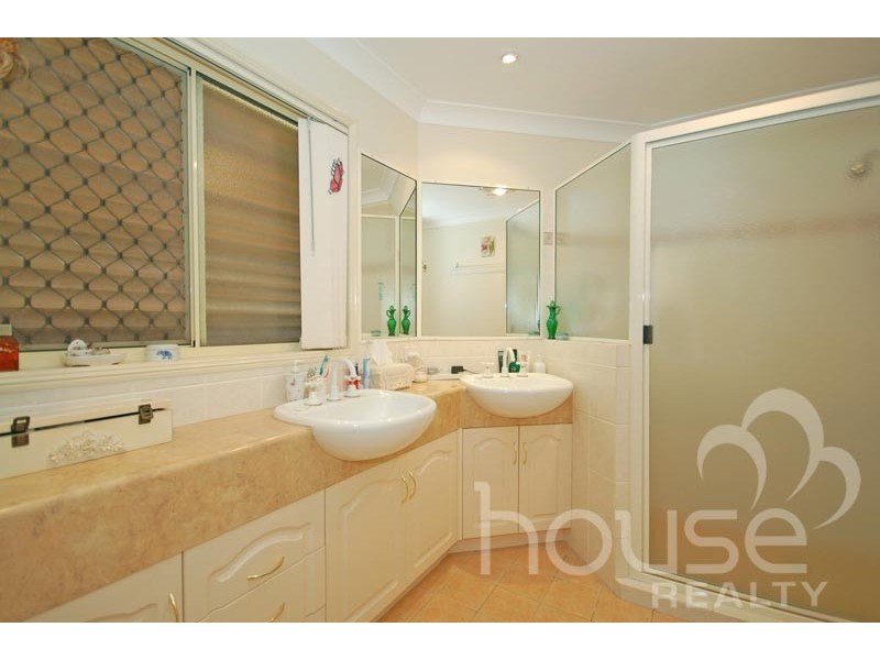 61 Beaufort Cres, Moggill QLD 4070