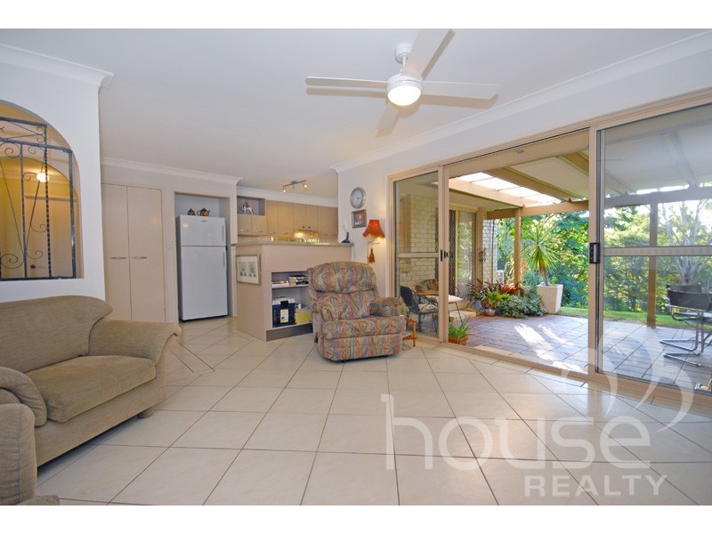 154 College Road, Karana Downs QLD 4306
