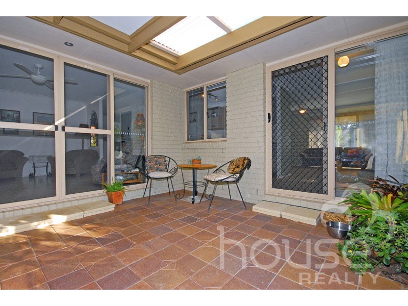 154 College Road, Karana Downs QLD 4306