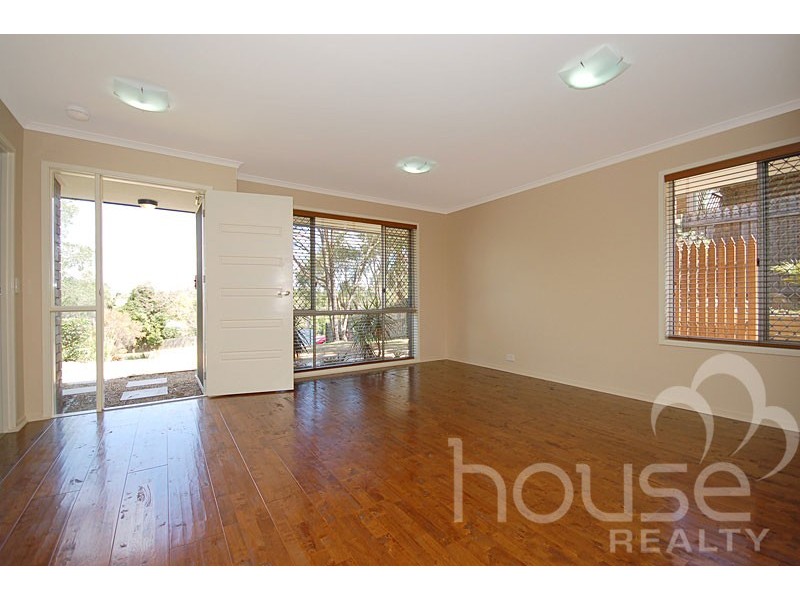 39 Carinya Crescent, Karana Downs QLD 4306