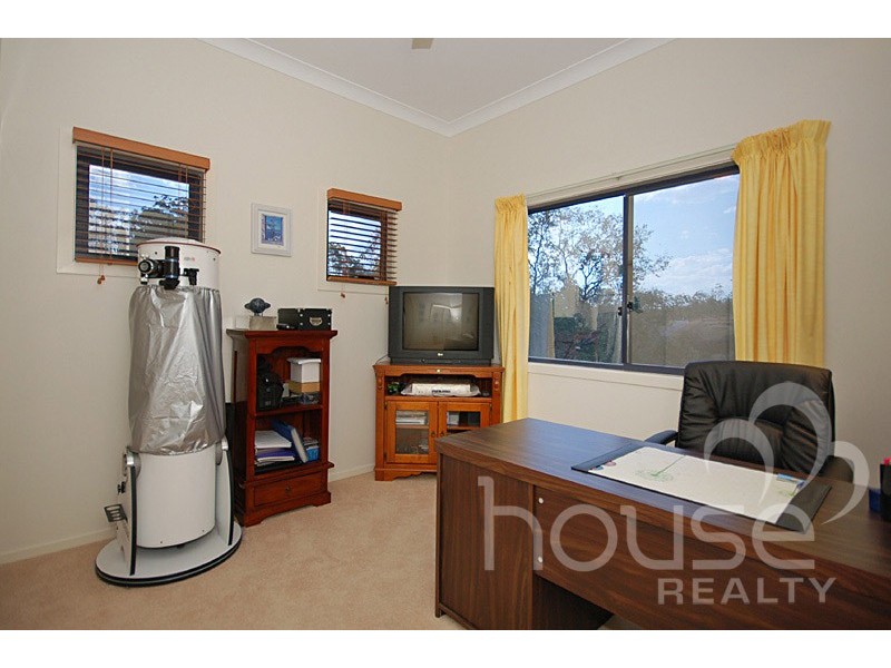 35 Willeen Court, Chuwar QLD 4306