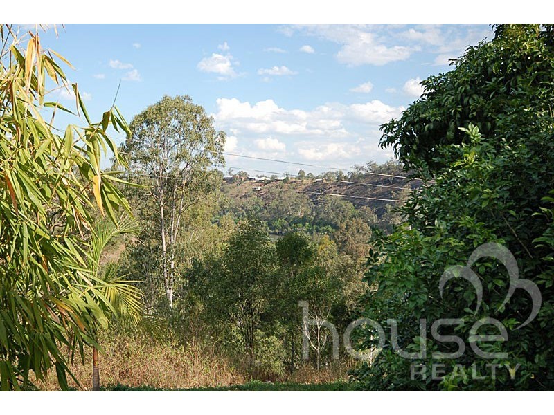 35 Willeen Court, Chuwar QLD 4306