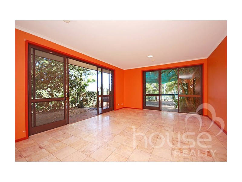 8 Jingara Court, Karana Downs QLD 4306