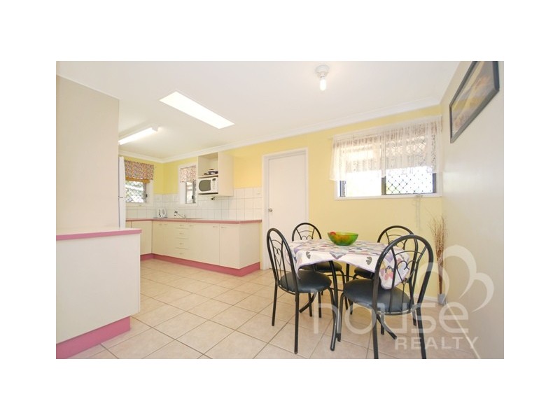 7 Dan Street, Chuwar QLD 4306