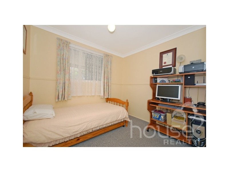 7 Dan Street, Chuwar QLD 4306