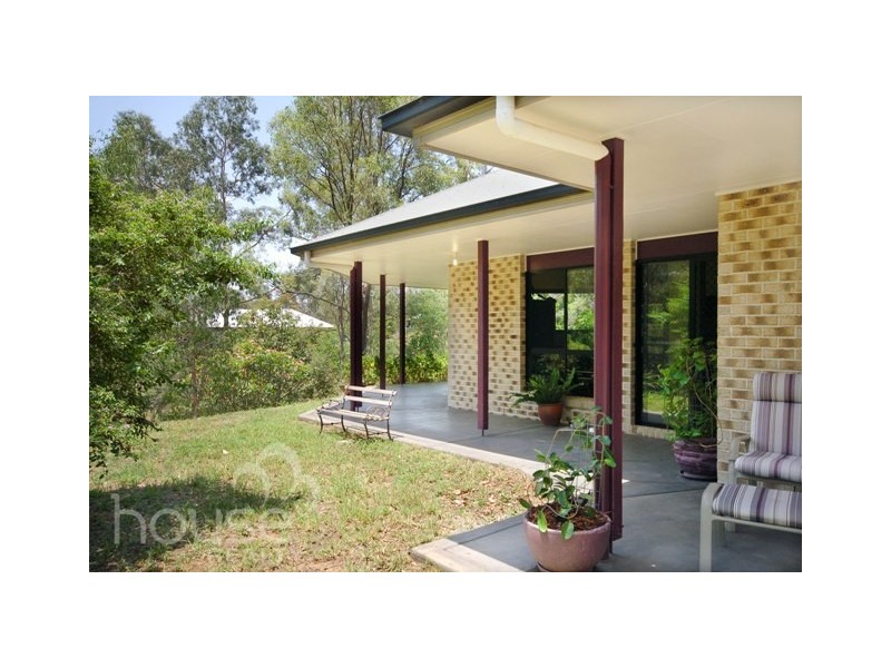 33 Sheepstation Gully Close, Mount Crosby QLD 4306