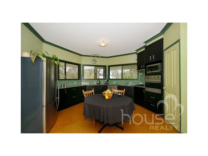 33 Sheepstation Gully Close, Mount Crosby QLD 4306