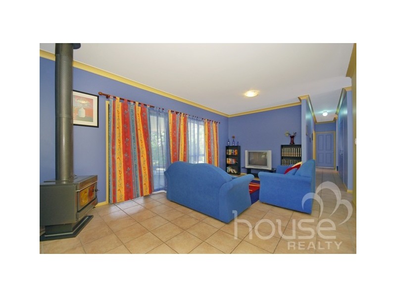 33 Sheepstation Gully Close, Mount Crosby QLD 4306
