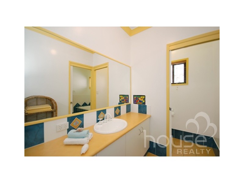 33 Sheepstation Gully Close, Mount Crosby QLD 4306