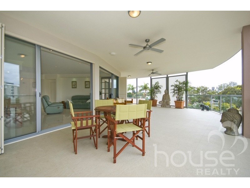 4/52 Underhill Ave, Indooroopilly QLD 4068