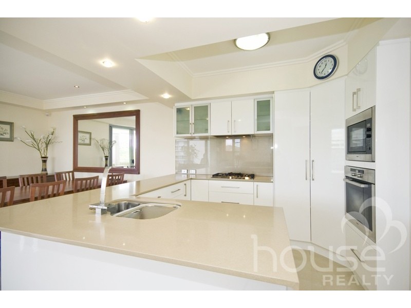 4/52 Underhill Ave, Indooroopilly QLD 4068