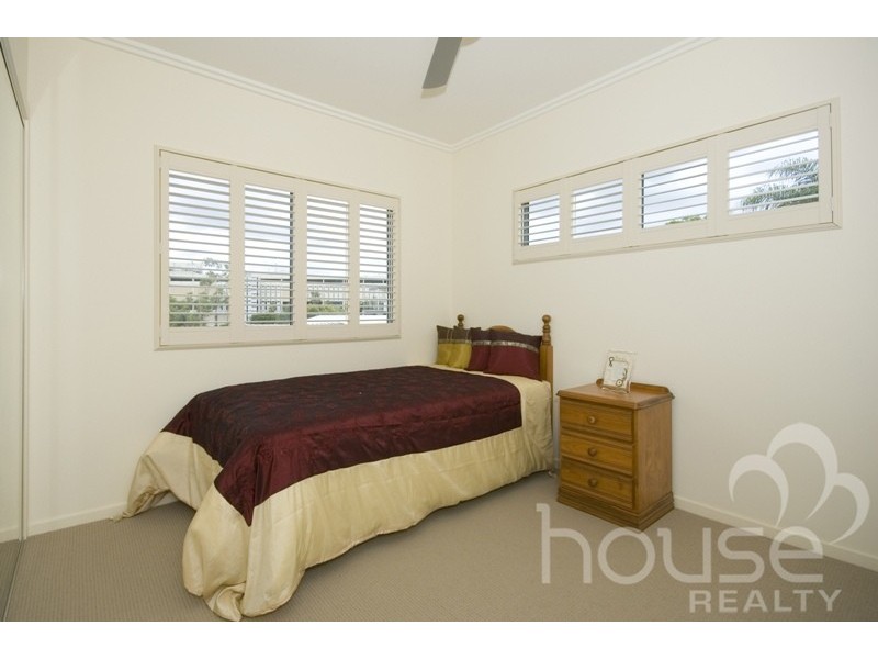 4/52 Underhill Ave, Indooroopilly QLD 4068