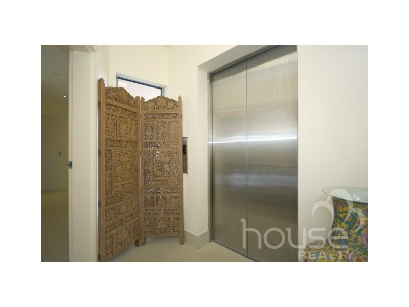 4/52 Underhill Ave, Indooroopilly QLD 4068