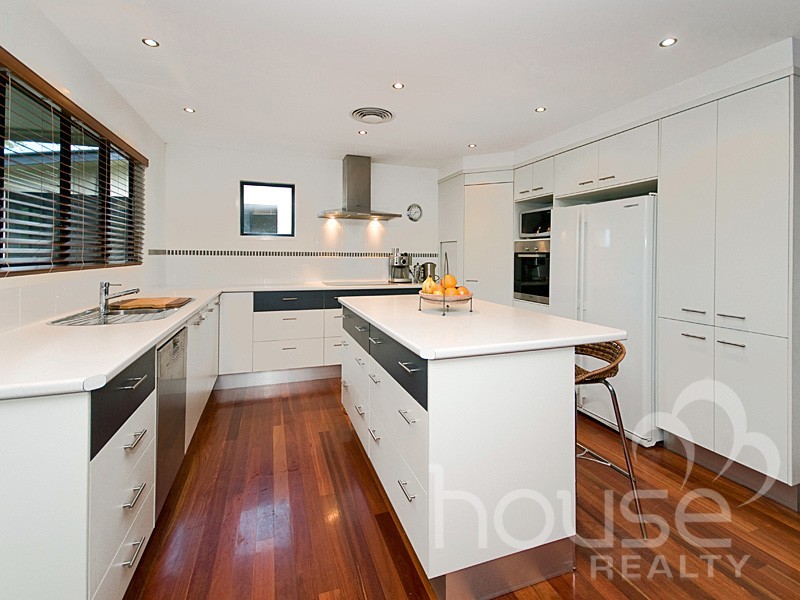 31 Emma Holt Court, Mount Crosby QLD 4306