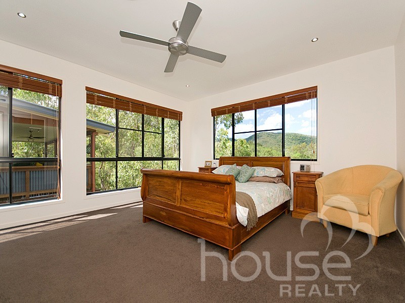 31 Emma Holt Court, Mount Crosby QLD 4306