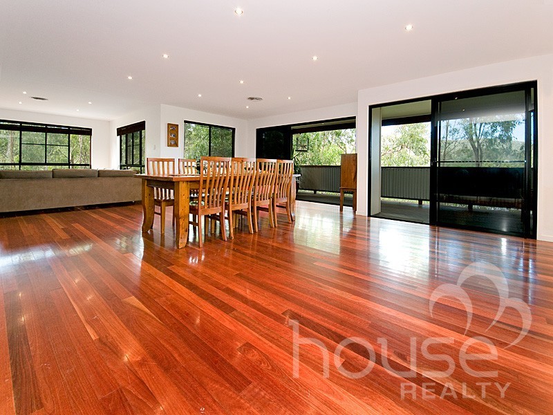 31 Emma Holt Court, Mount Crosby QLD 4306