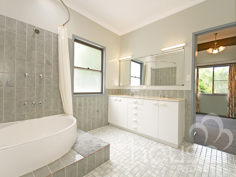 7 Apurla Court, Karana Downs QLD 4306