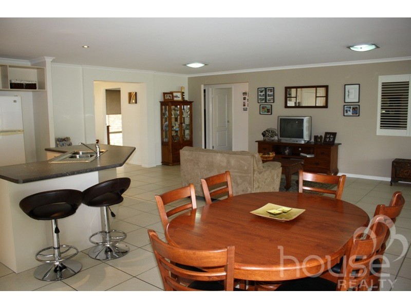 32 Phar Lap Parade, Karalee QLD 4306