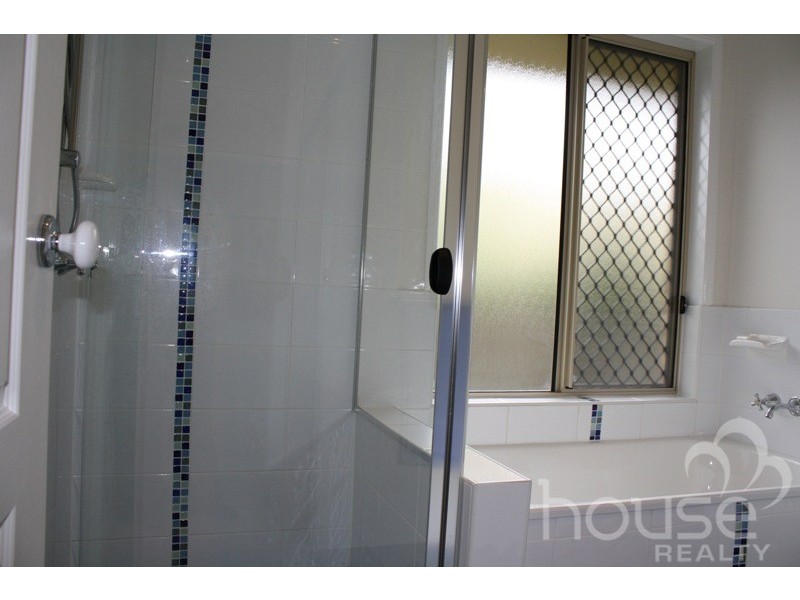 32 Phar Lap Parade, Karalee QLD 4306
