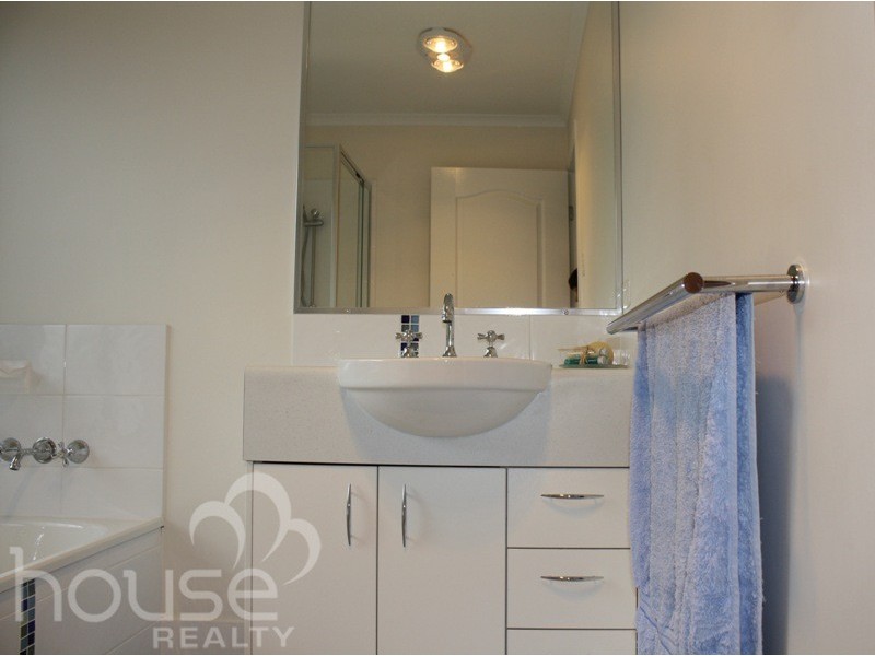 32 Phar Lap Parade, Karalee QLD 4306