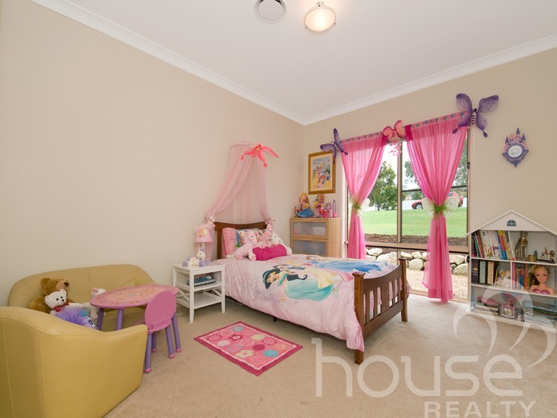 28 Myora Row, Karalee QLD 4306