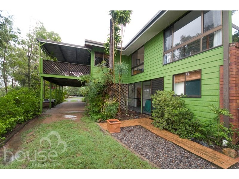 1 Mountain Vista Court, Mount Crosby QLD 4306