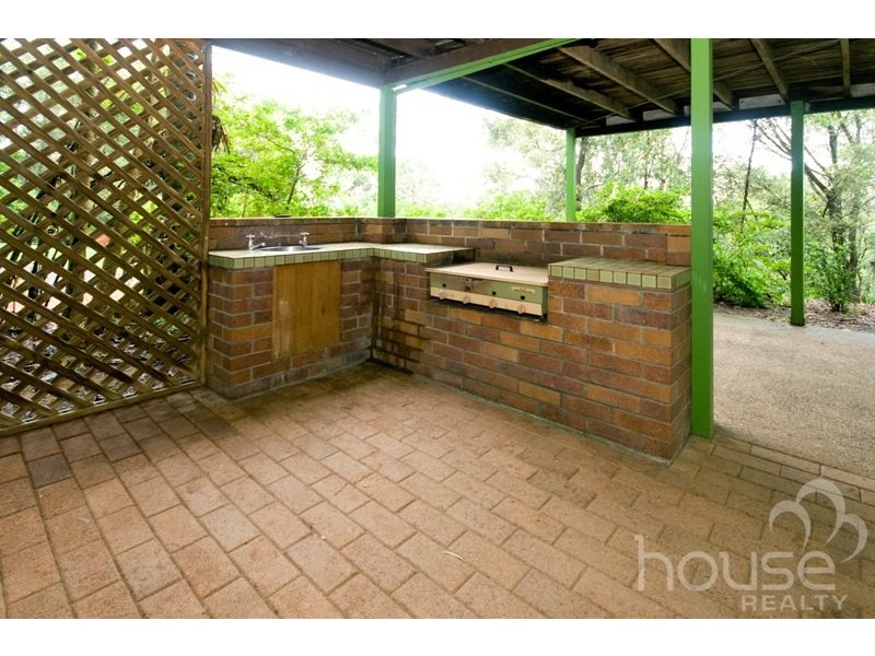 1 Mountain Vista Court, Mount Crosby QLD 4306