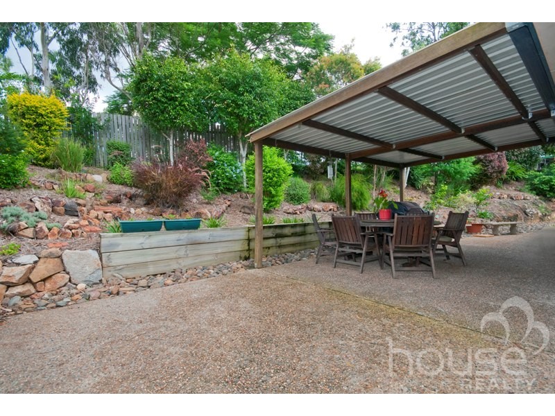 2 Bundoora Drive, Karana Downs QLD 4306