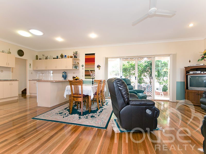 19 Greenwood Close, Moggill QLD 4070