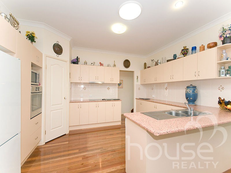 19 Greenwood Close, Moggill QLD 4070