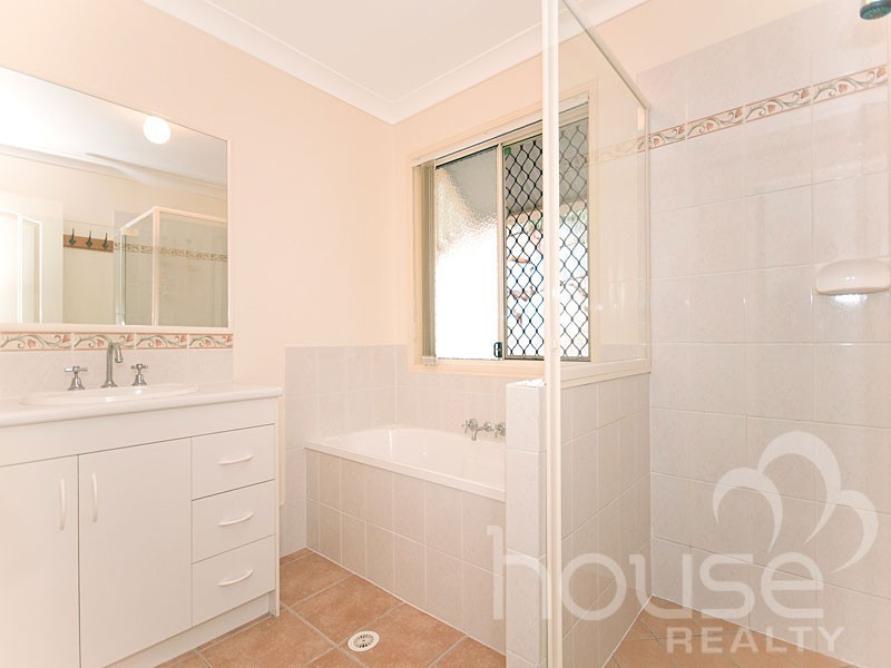 19 Greenwood Close, Moggill QLD 4070