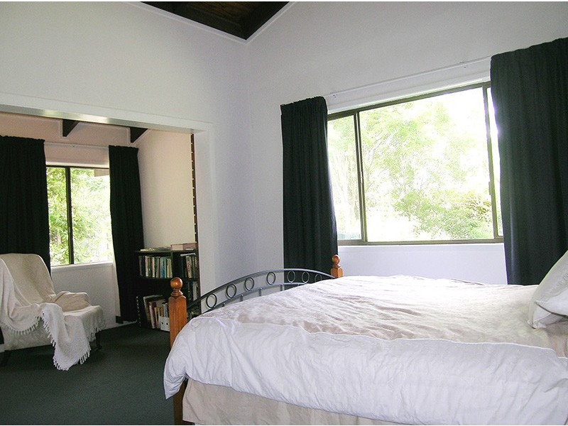 98 Tanderra Way, Karana Downs QLD 4306