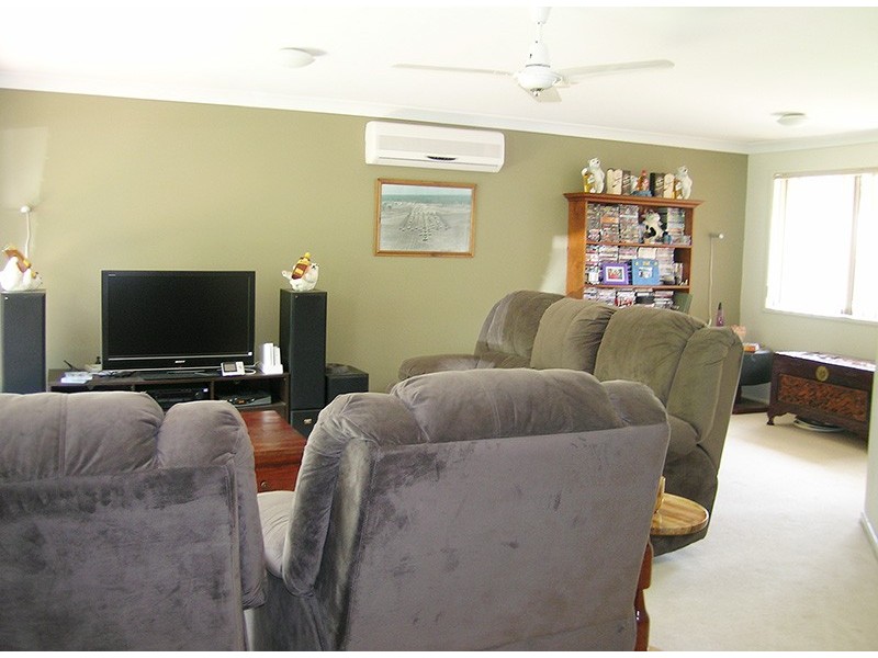 16 Bundoora Drive, Karana Downs QLD 4306