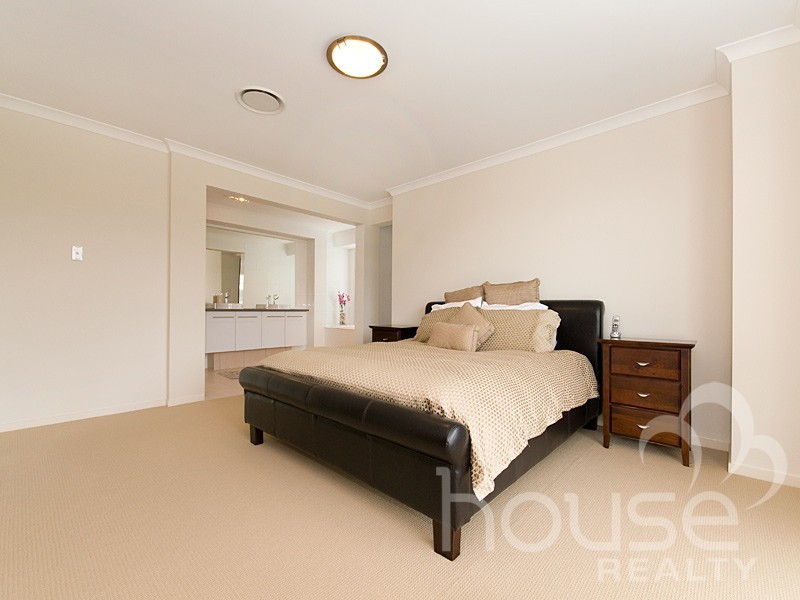 20 President Circle, Karalee QLD 4306