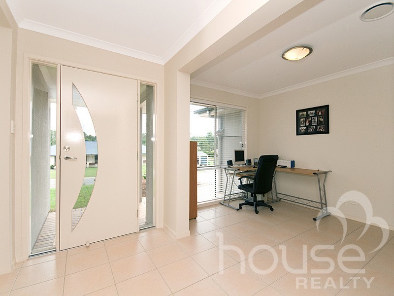 20 President Circle, Karalee QLD 4306