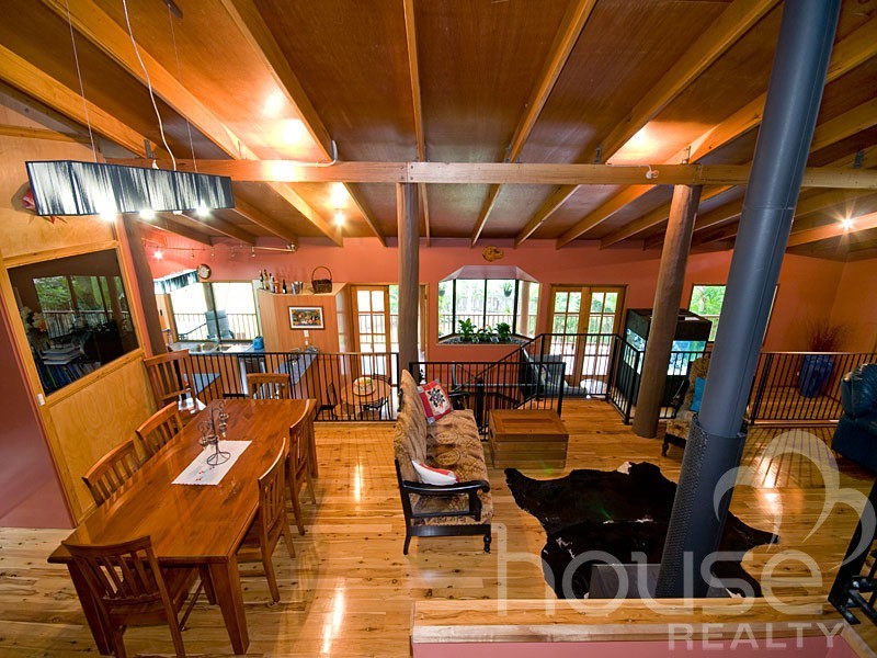 6 Pinehurst Court, Karana Downs QLD 4306