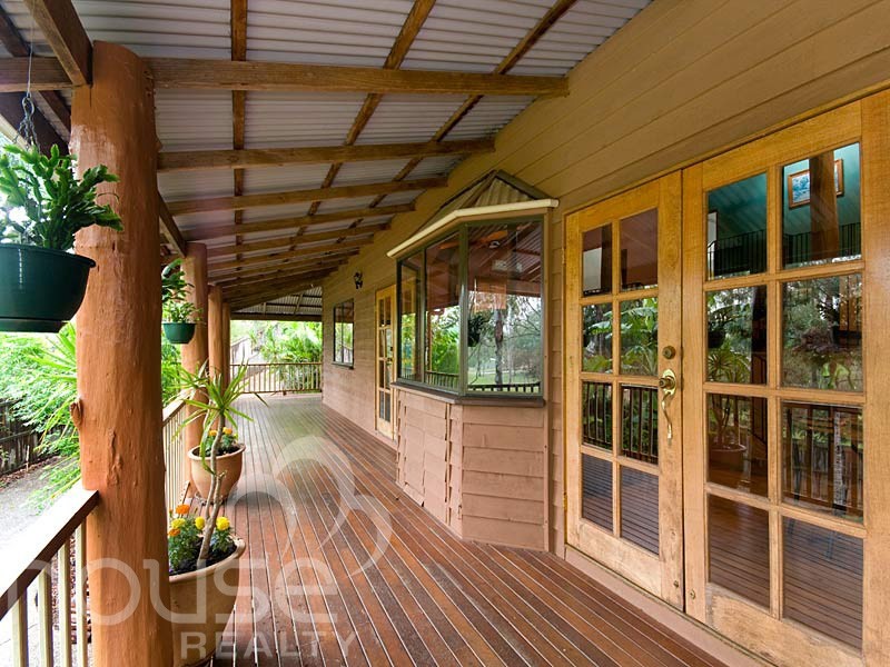 6 Pinehurst Court, Karana Downs QLD 4306