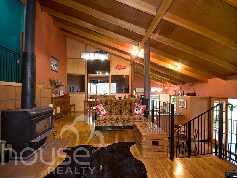 6 Pinehurst Court, Karana Downs QLD 4306