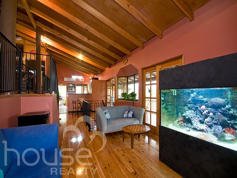 6 Pinehurst Court, Karana Downs QLD 4306