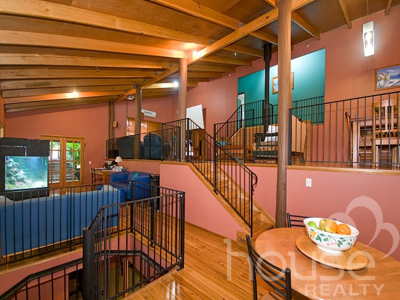 6 Pinehurst Court, Karana Downs QLD 4306