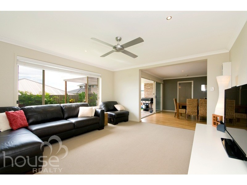 207 Alawoona Street, Redbank Plains QLD 4301